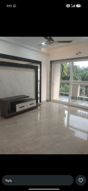 Parking in 4 BHK Builder Floor at Sector 19 – for Rent