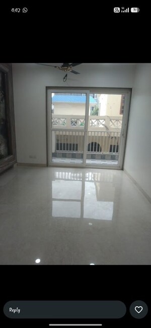 Furnished Amenities in 4 BHK Builder Floor at Sector 19 – for Rent