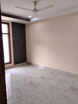 Room in 3 BHK Builder Floor at Mandi – for Sale