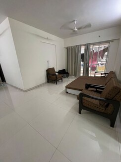 1 BHK + Pooja Room Apartment For Rent in Godrej Central