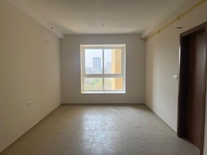Room in 2.5 BHK Apartment at Bhartiya Nikoo Homes, Thanisandra Main Road – for Rent