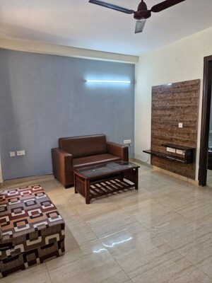 Living Room in 1 BHK Builder Floor at Vipul Square, Sushant Lok I – for Rent