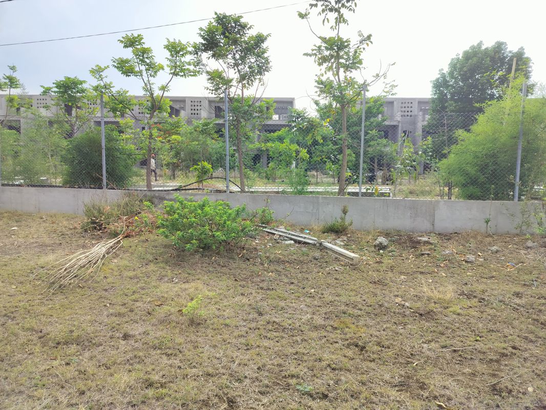 Plot For Sale in Unitech Deerwood Chase