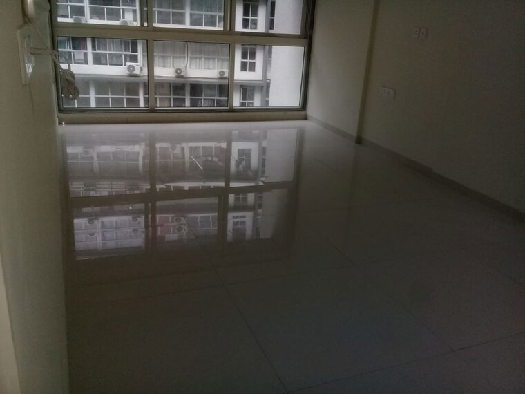  Parking, godrej-central 3 Bedroom 950 Sq.Ft. Apartment In Chembur Mumbai 10220468
