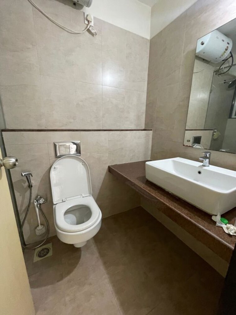 Bathroom, godrej-central 3 Bedroom 950 Sq.Ft. Apartment In Chembur Mumbai 10220468