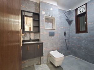 Attached Bathroom in 3 BHK Builder Floor at Maidan Garhi – for Sale
