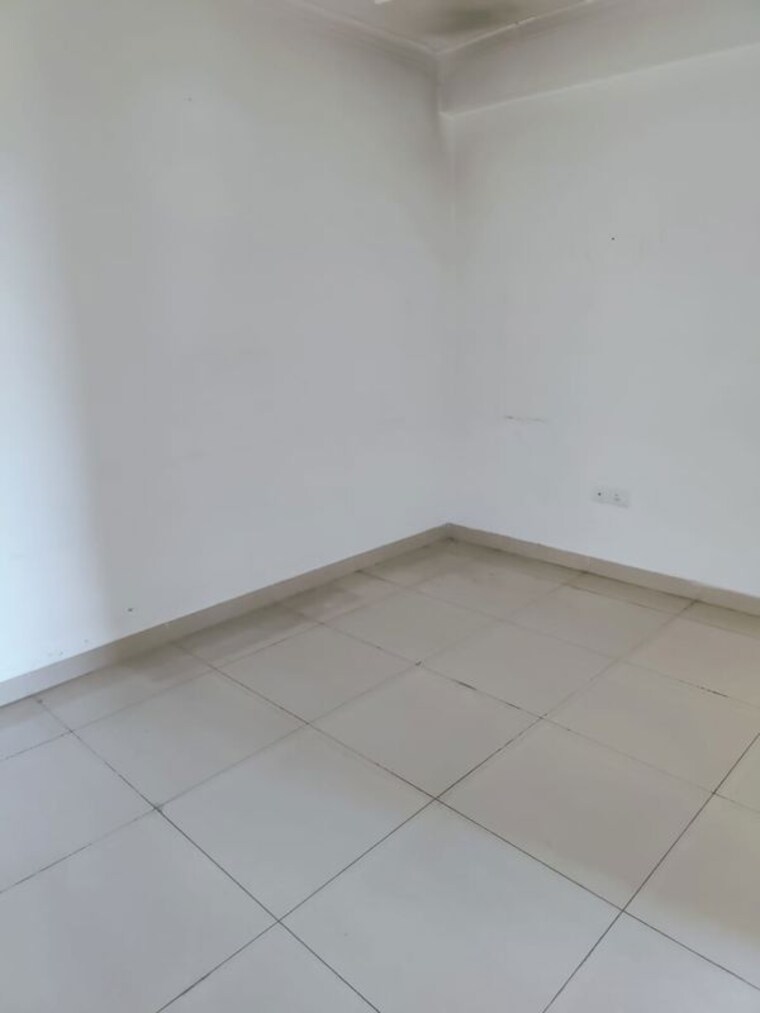 Room, emaar-palm-gardens 3.5 Bedroom 1900 Sq.Ft. Apartment In Sector 83 Gurgaon 10217770