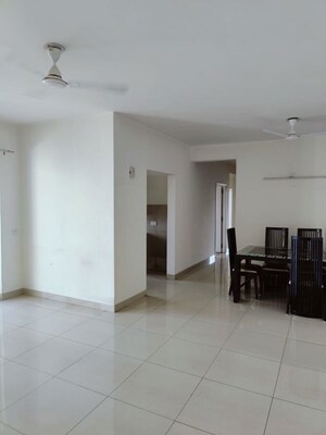 Room in 3.5 BHK Apartment at Emaar Palm Gardens, Sector 83 – for Sale