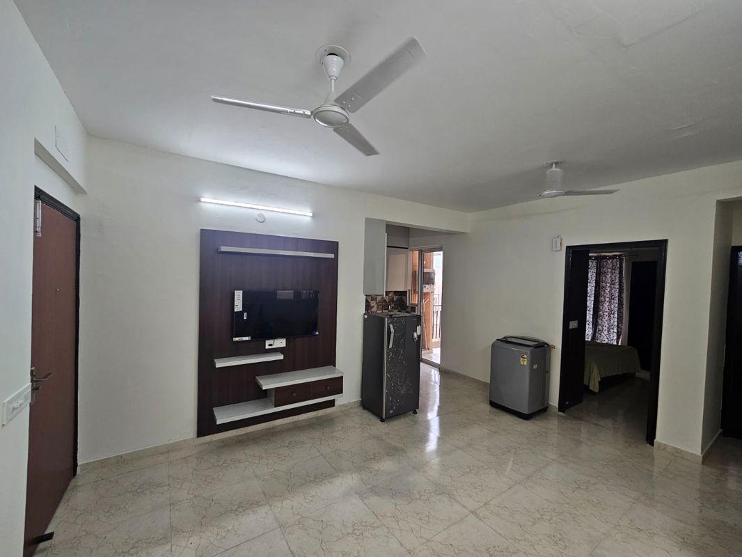 2 BHK Apartment For Rent in MRG The Balcony