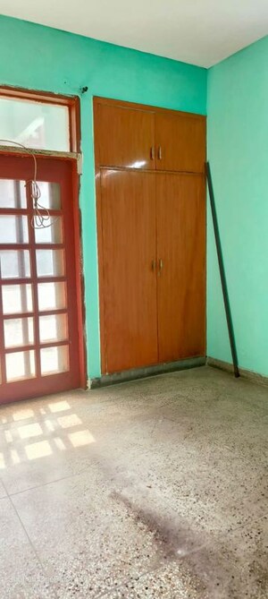 Room in 3 BHK Apartment at Dwarka – for Rent