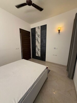 Room in 4 BHK Apartment at Conscient Heritage Max, Sector 102 – for Rent