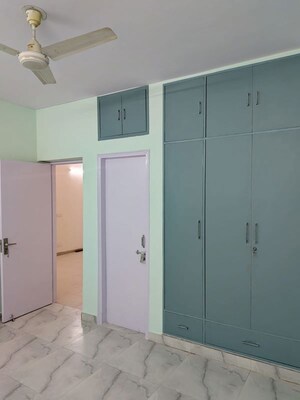 Room in 3 BHK Apartment at Tulip Violet, Sector 69 – for Rent