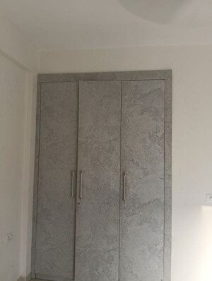 Room in 2.5 BHK Builder Floor at M3M Soulitude, Sector 89 – for Rent