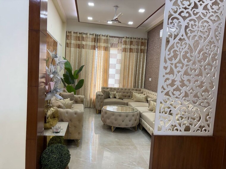 Living Room, sector 85 3 Bedroom 250 Sq.Yd. Apartment In Sector 85 Faridabad 10220423