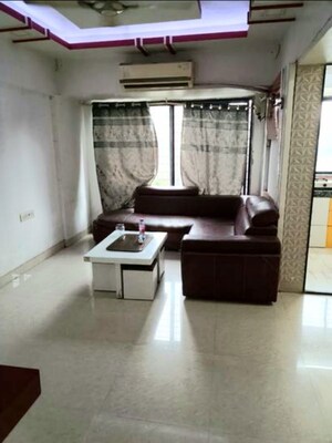 Living Room in 2 BHK Apartment at Mulund West – for Rent