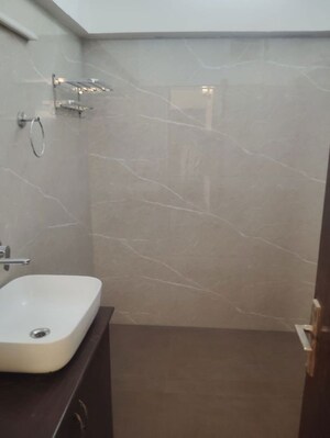 3 BHK Builder Floor For Rent in Defence Colony