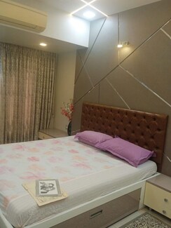 2 BHK Apartment For Rent in Omkar Alta Monte