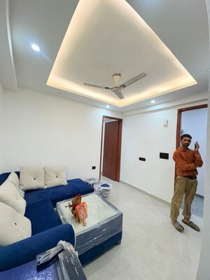 Master Bedroom in 1 BHK Builder Floor at Saket – for Rent