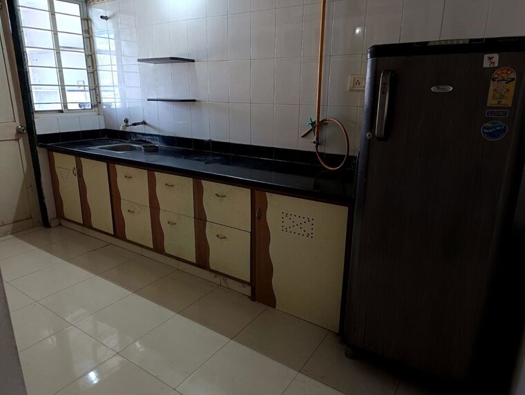 Kitchen, satellite 1 Bedroom 90 Sq.Yd. Apartment In Satellite Ahmedabad 10218008