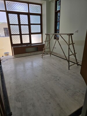 Room in 2 BHK Builder Floor at Ansal Plaza Gurgaon, Palam Vihar – for Sale