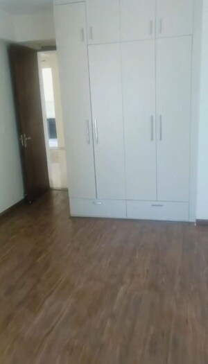 Room in 3 BHK Apartment at Allwin El Spazia, Sanauli – for Rent