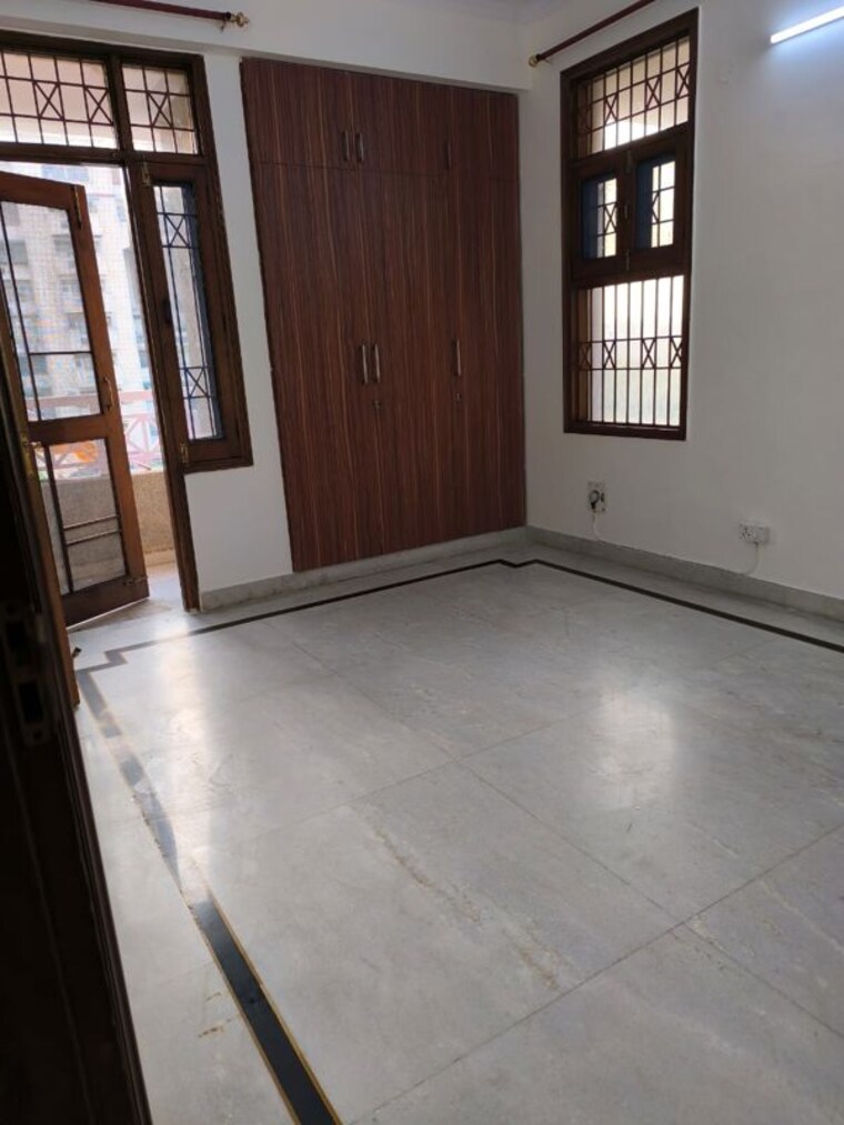 Room, sector 11 dwarka 2 Bedroom 1200 Sq.Ft. Apartment In Sector 11 Dwarka Delhi 10220756