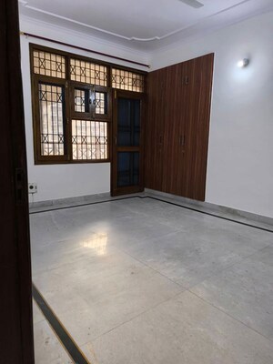 Room in 2 BHK Apartment at Sector 11 Dwarka – for Sale