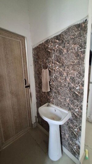 Bathroom in 1.5 BHK Apartment at Sector 10 Greater Noida – for Sale