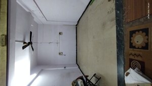  Shop For Rent in Kandivali West
