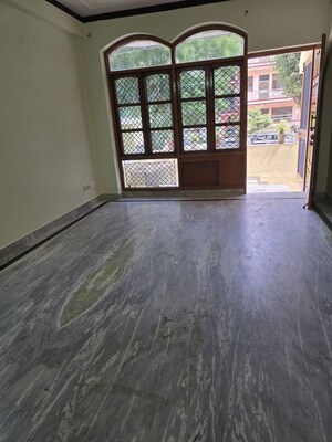 Room in 2 BHK Builder Floor at Ansal Plaza Gurgaon, Palam Vihar – for Sale