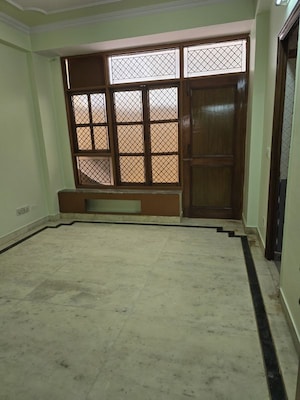 Room in 2 BHK Builder Floor at Ansal Plaza Gurgaon, Palam Vihar – for Sale