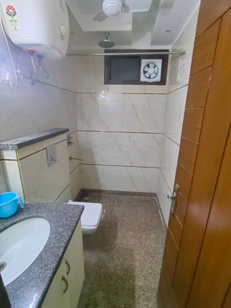 Bathroom, malviya nagar 2 Bedroom 1200 Sq.Ft. Builder Floor In Malviya Nagar Delhi 10220826
