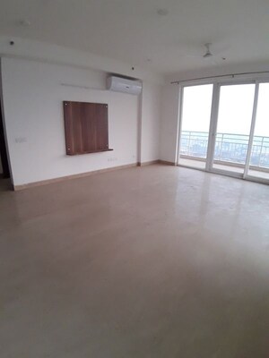 Room in 2 BHK Apartment at Puri Emerald Bay, Sector 104 – for Rent