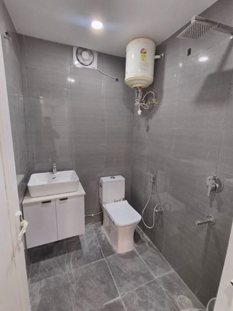 Bathroom, malviya nagar 1 RK 300 Sq.Ft. Builder Floor In Malviya Nagar Delhi 10220848