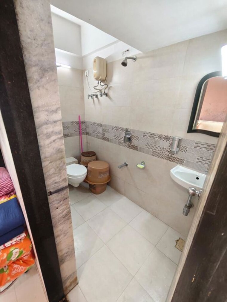 Bathroom, aditya-urvashi-chs-ltd 2 Bedroom 681 Sq.Ft. Apartment In Borivali West Mumbai 10219882