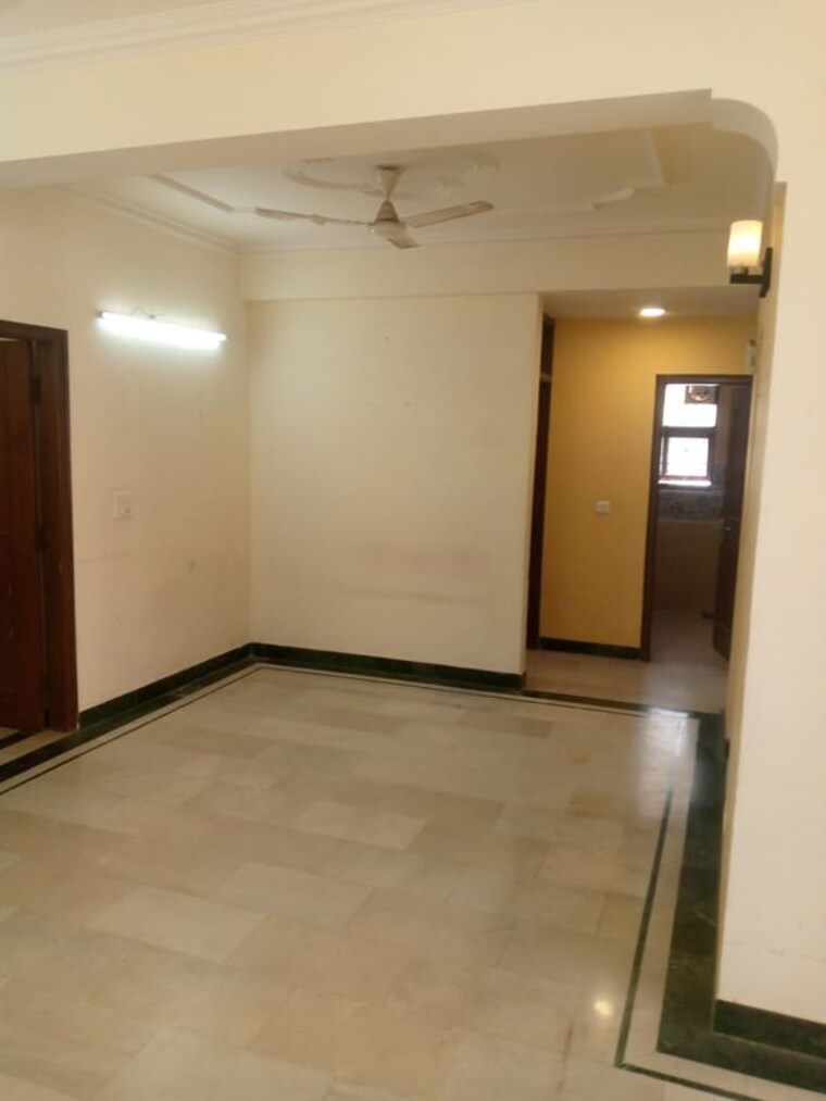 Room, sector 22 dwarka 3 Bedroom 1500 Sq.Ft. Apartment In Sector 22 Dwarka Delhi 10220806