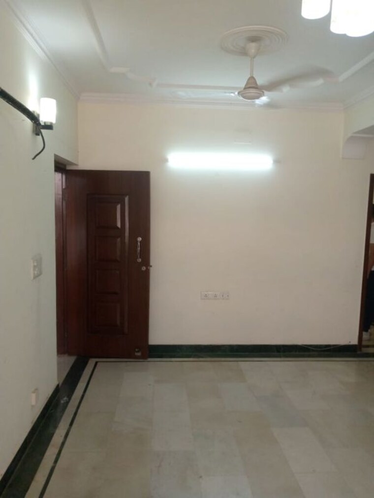 Room, sector 22 dwarka 3 Bedroom 1500 Sq.Ft. Apartment In Sector 22 Dwarka Delhi 10220806