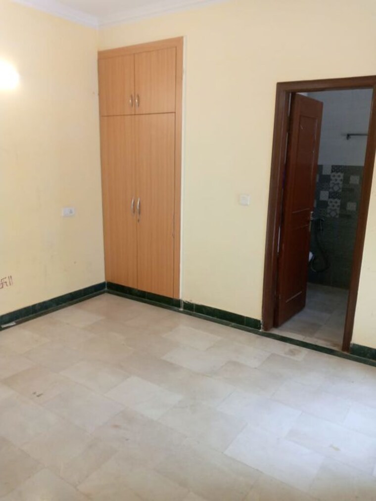 Room, sector 22 dwarka 3 Bedroom 1500 Sq.Ft. Apartment In Sector 22 Dwarka Delhi 10220806
