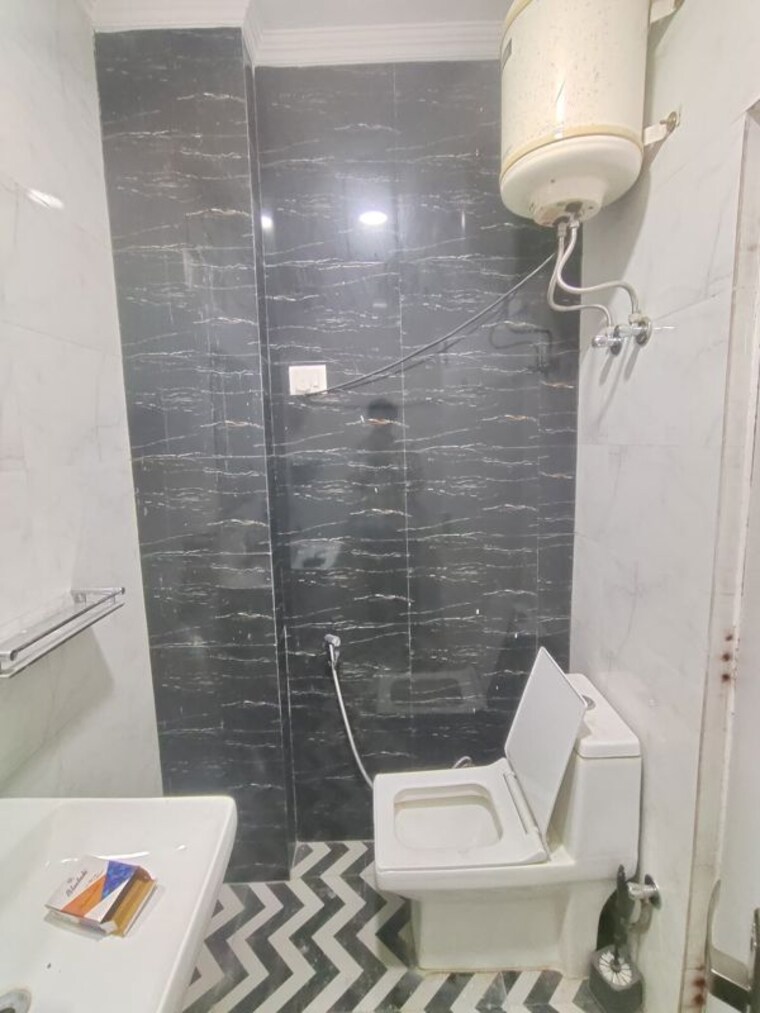 Bathroom, malviya nagar 2 Bedroom 1000 Sq.Ft. Builder Floor In Malviya Nagar Delhi 10220861