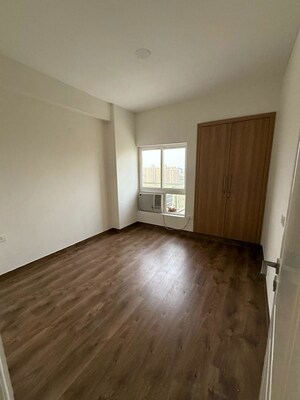 Room in 2.5 BHK Apartment at Silverglades The Melia, Sohna Sector 35 – for Rent