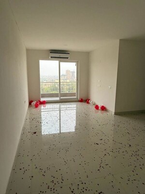 Room in 2.5 BHK Apartment at Silverglades The Melia, Sohna Sector 35 – for Rent