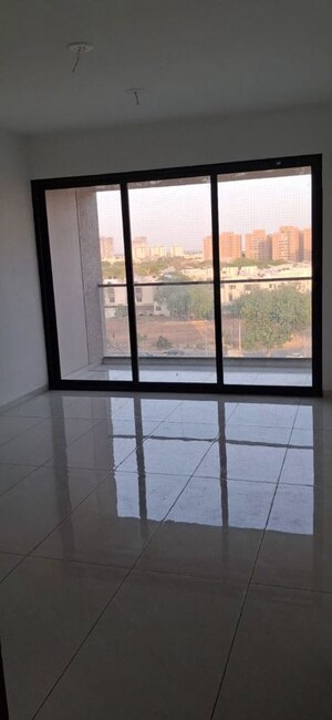 Room in 3 BHK Apartment at Raysan – for Rent