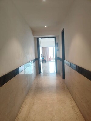 Room in 3 BHK Apartment at Lokhandwala Minerva Mahalaxmi, Mahalaxmi – for Rent