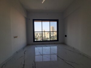 Room in 3 BHK Apartment at Goregaon East – for Rent