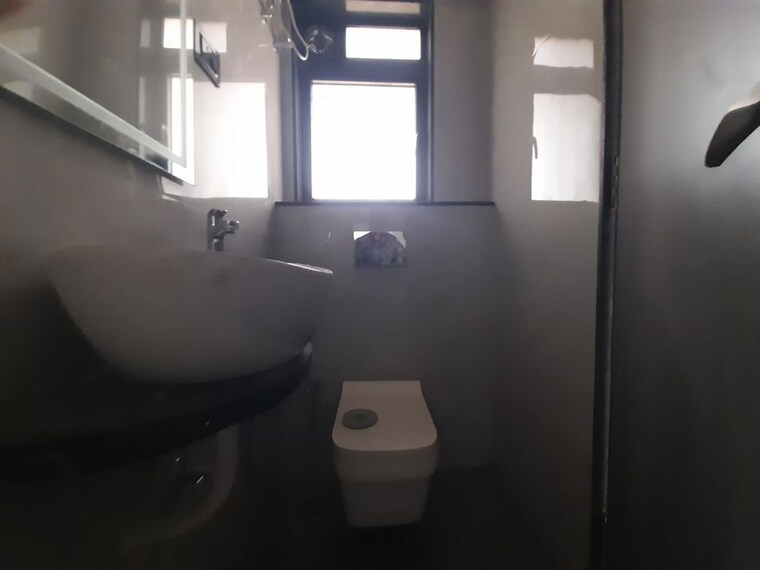 Bathroom, goregaon east 3 Bedroom 924 Sq.Ft. Apartment In Goregaon East Mumbai 10220915