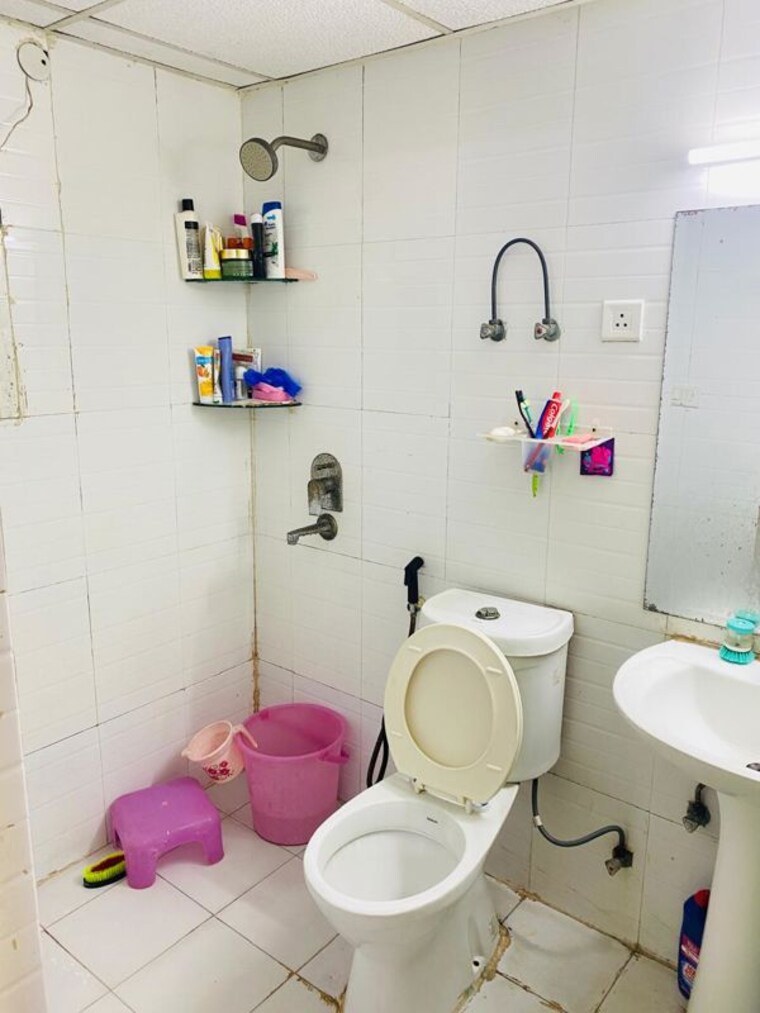 Bathroom, express-zenith 2 Bedroom 1085 Sq.Ft. Apartment In Sector 77 Noida 10220946