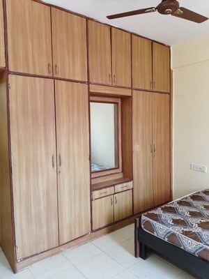 Room in 3 BHK Builder Floor at Btm Layout – for Rent