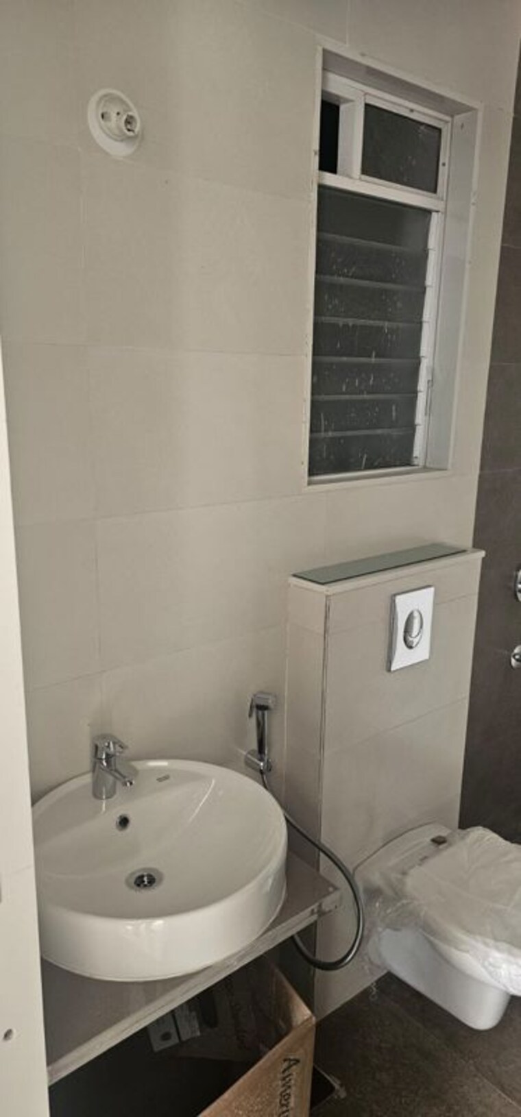 Bathroom, rosa-manhattan 3 Bedroom 897 Sq.Ft. Apartment In Ghodbunder Road Thane 10217999