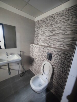 Bathroom in 4 BHK Apartment at Kakatiya Hills, Jubilee Hills – for Rent