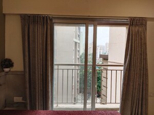 Room in 1 BHK Apartment at Metropolis Aquaris Phase 2, Kasarvadavali – for Rent